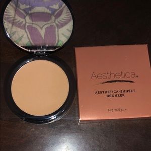 Aesthetica subset bronzer